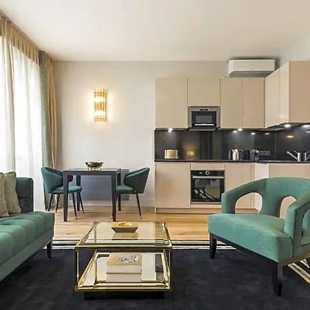 ホテル Luxury Louvre Ii 4*