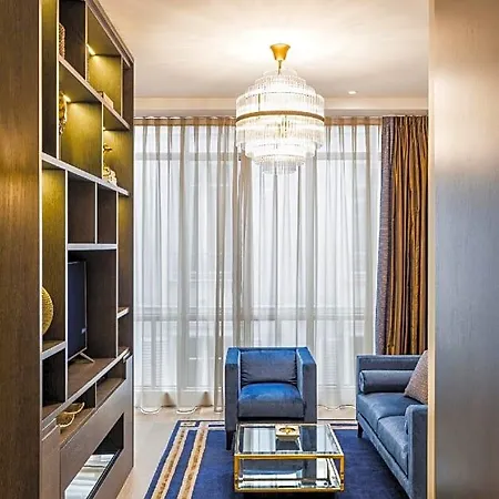 Luxury Louvre Ii